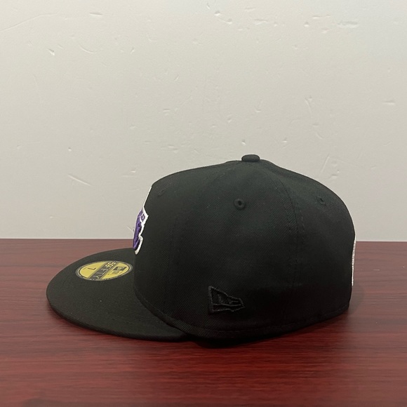 New Era, 59Fifty Fitted Hat, Los Angeles Lakers, 17x Champions, Black - Picture 5 of 10